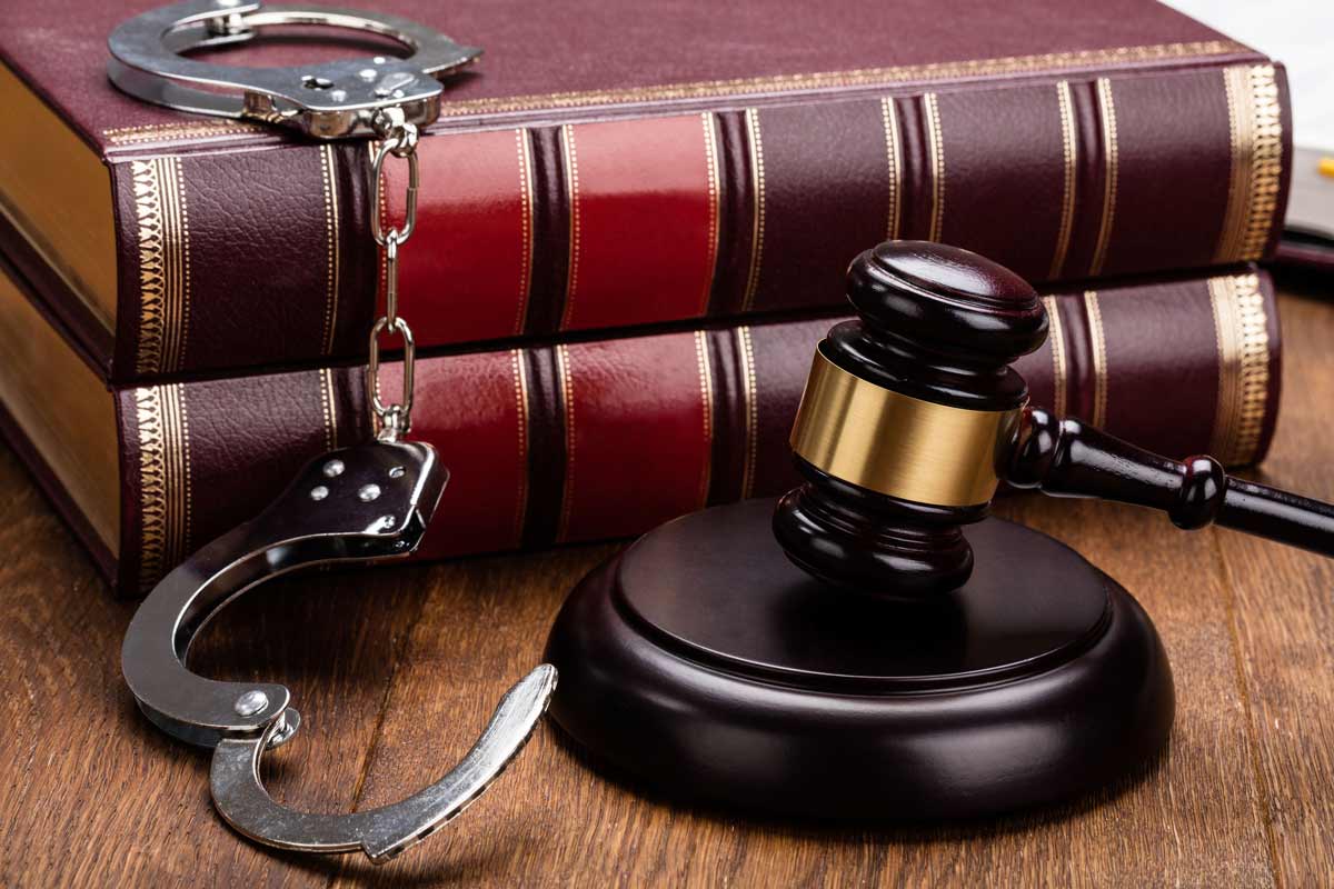 droit-penal-cabinet-albanhac-avocat-vannes-Copyright-123rf.com_profile_andreypopov